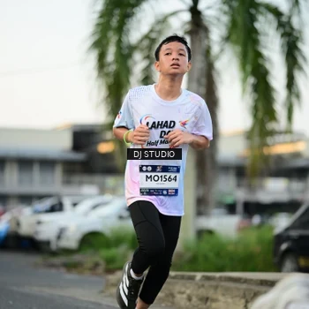 Runner Photo 7910173