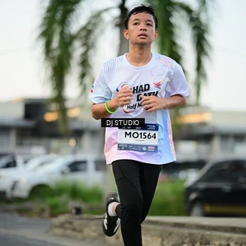 Runner Photo 7910176
