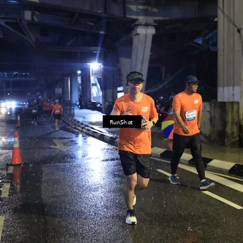 Runner Photo 7910189