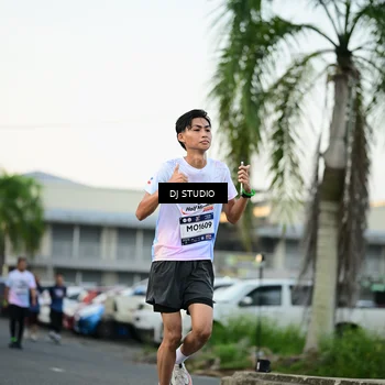 Runner Photo 7910191