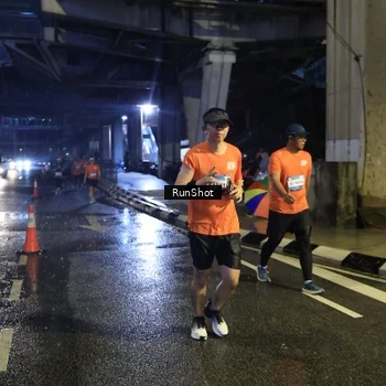 Runner Photo 7910192