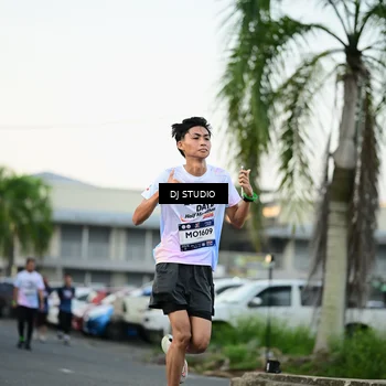 Runner Photo 7910193