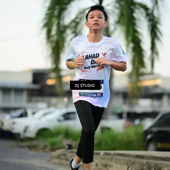 Runner Photo 7910196