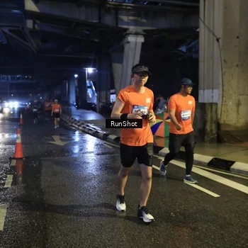 Runner Photo 7910198