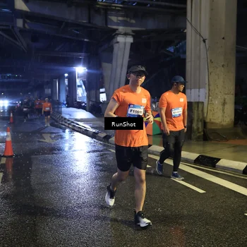 Runner Photo 7910202