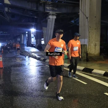 Runner Photo 7910205