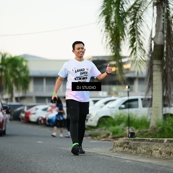 Runner Photo 7910212