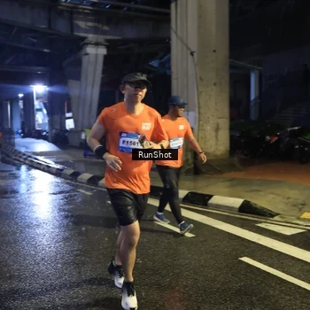 Runner Photo 7910213