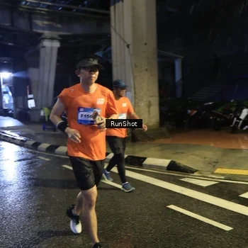 Runner Photo 7910218