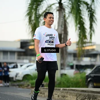 Runner Photo 7910236