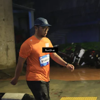 Runner Photo 7910238