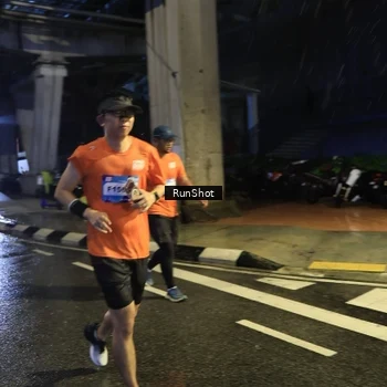 Runner Photo 7910239