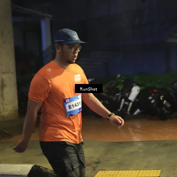 Runner Photo 7910240