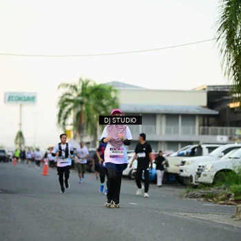 Runner Photo 7910246