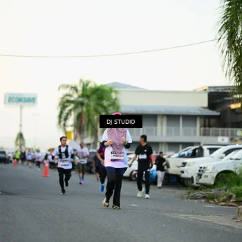 Runner Photo 7910255