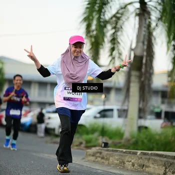 Runner Photo 7910258