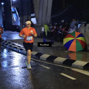 Runner Photo 7910259