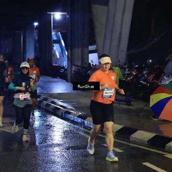 Runner Photo 7910262