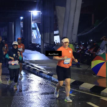 Runner Photo 7910269