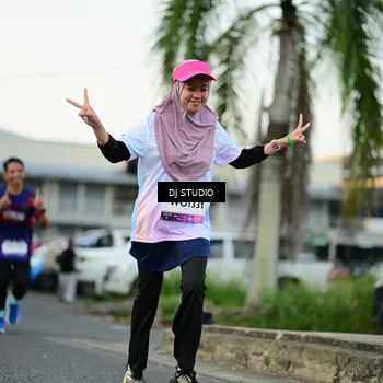 Runner Photo 7910272