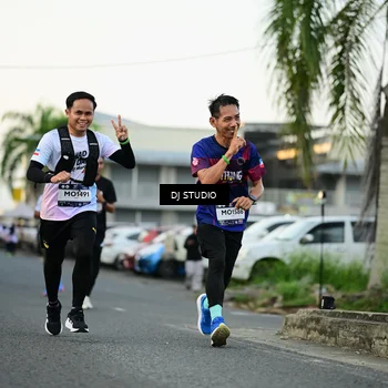 Runner Photo 7910279