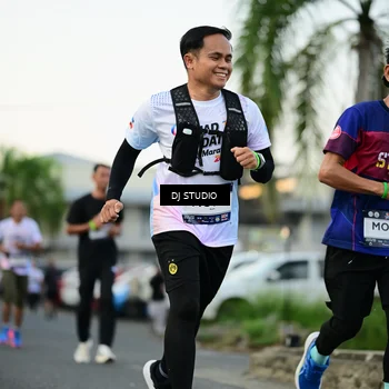 Runner Photo 7910293