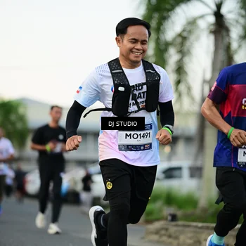 Runner Photo 7910305