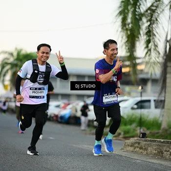 Runner Photo 7910309