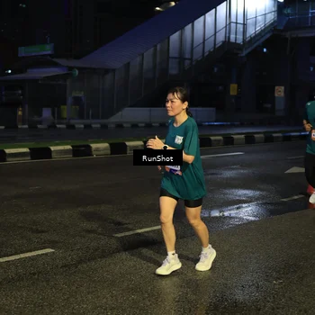 Runner Photo 7910311
