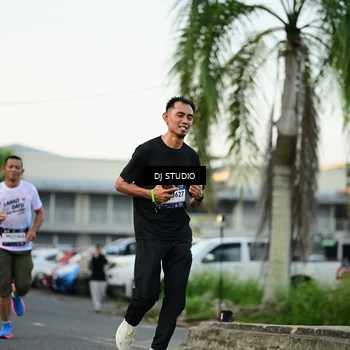 Runner Photo 7910320