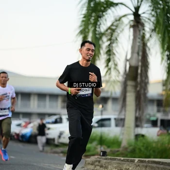 Runner Photo 7910321