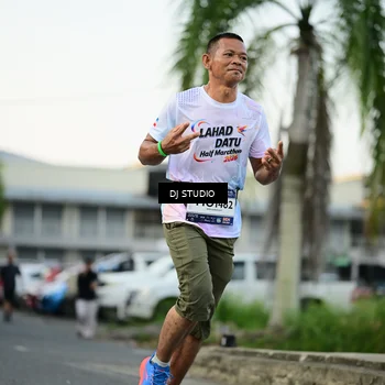 Runner Photo 7910335