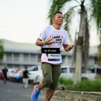 Runner Photo 7910336