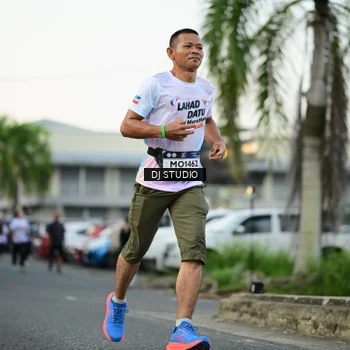 Runner Photo 7910339