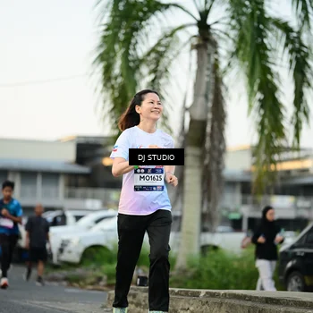 Runner Photo 7910351