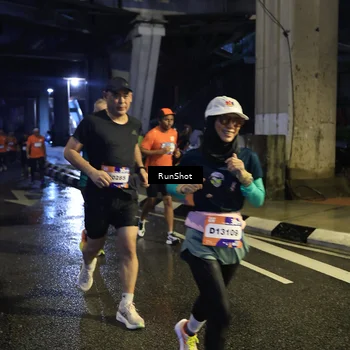 Runner Photo 7910352