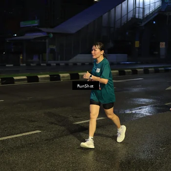 Runner Photo 7910353