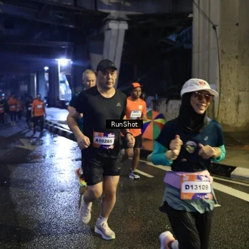Runner Photo 7910359