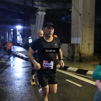 Runner Photo 7910372