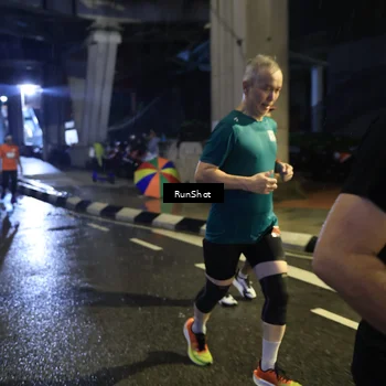 Runner Photo 7910379