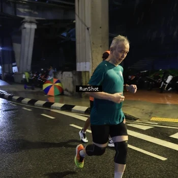 Runner Photo 7910385