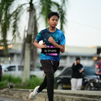 Runner Photo 7910389