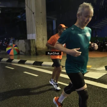 Runner Photo 7910393
