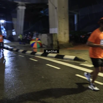 Runner Photo 7910399