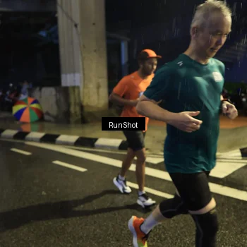Runner Photo 7910411