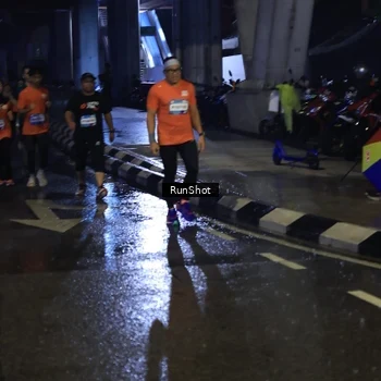 Runner Photo 7910417