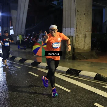 Runner Photo 7910437