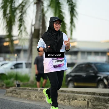 Runner Photo 7910440