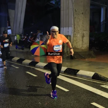 Runner Photo 7910442