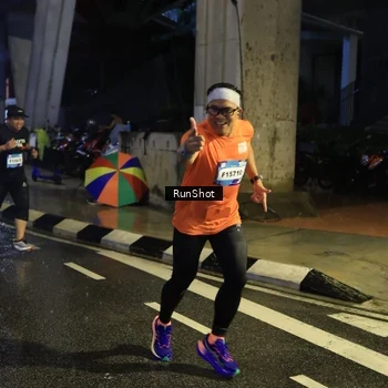 Runner Photo 7910452